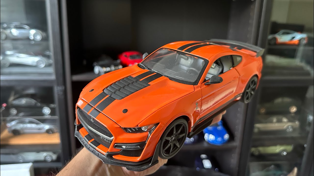 1:18 Ford Mustang GT by Maisto Review - YouTube