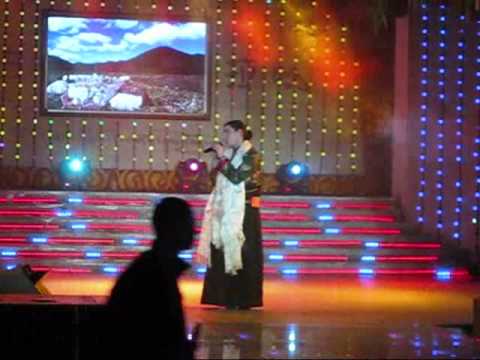 Trey Yong sung by Amalia Rubin at Tangula Nightclub in Chengdu