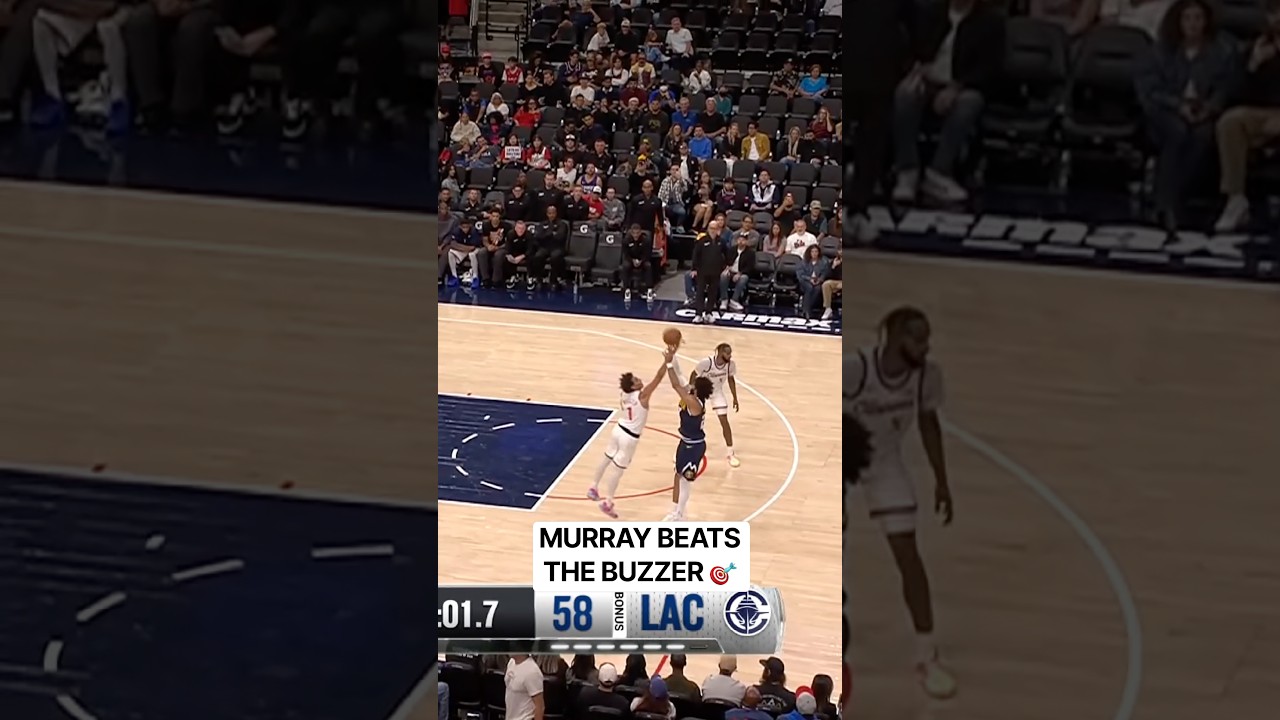 Jamal Murray beats the buzzer with a tough triple 🔥