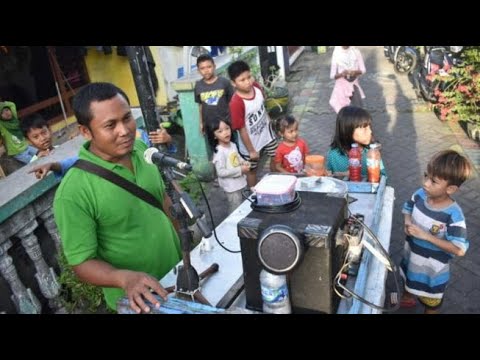 AKSI PENJUAL  PENTOL SAMBIL NGE DJ DI  GRESIK  INI VIRAL GAK 