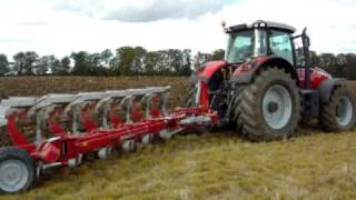 Massey Ferguson 8690 with Agrolux.
