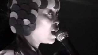 Erykah Badu - "The Healer" chords