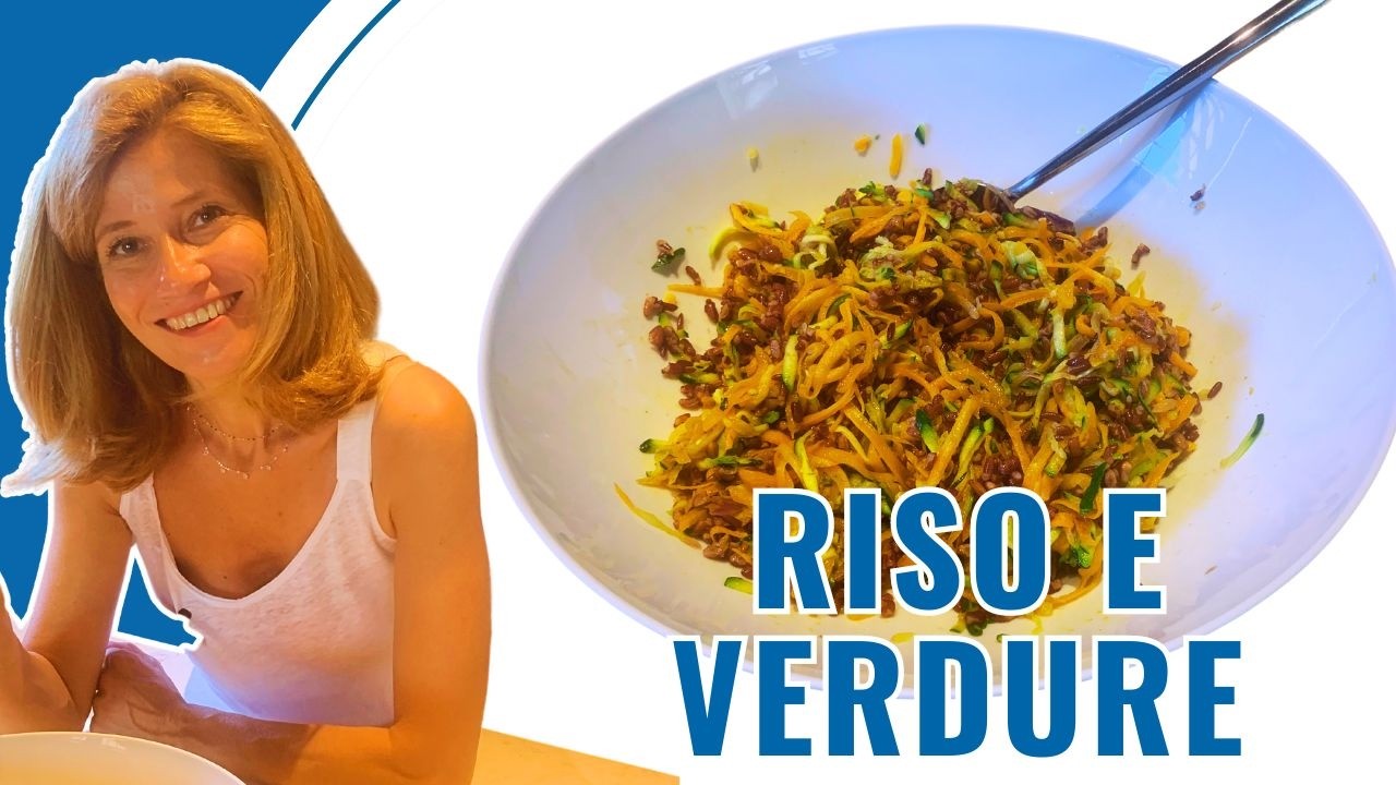 RISO E VERDURE piatto unico: riso rosso e verdure spadellate, carote zucchine cipolla, fresco buono