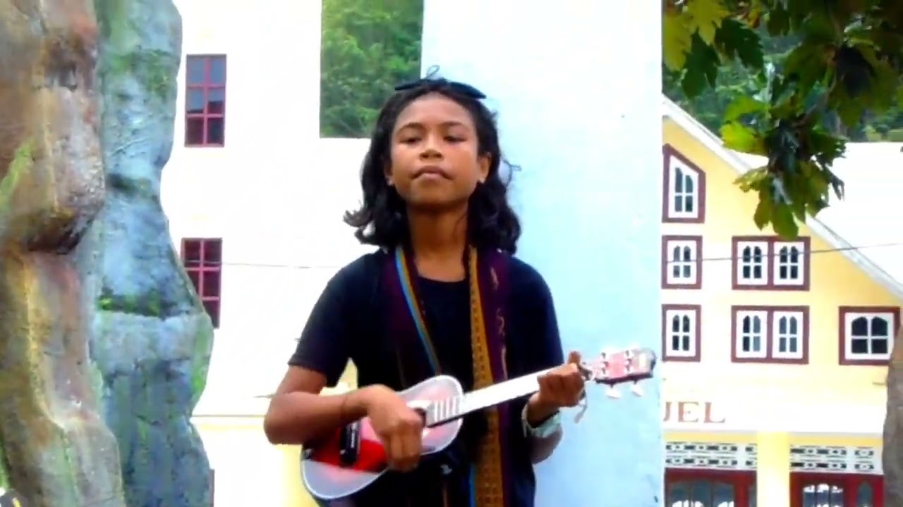 ANIONG MAMA...Ukulele SD Kristen Watuwei. #maluku #babar #mbd  #SDkristen #Videoviral #Videoamaluku