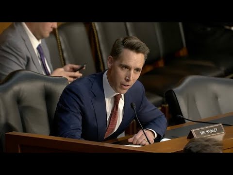 Hawley Slams FBI Dir. Wray For Mobilizing Agency To Target Catholic Churches & Choirs