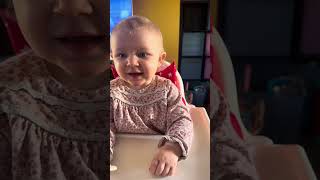 Dat verbaasde babygezichtje 😲👶 (Wat denkt ze nou?)