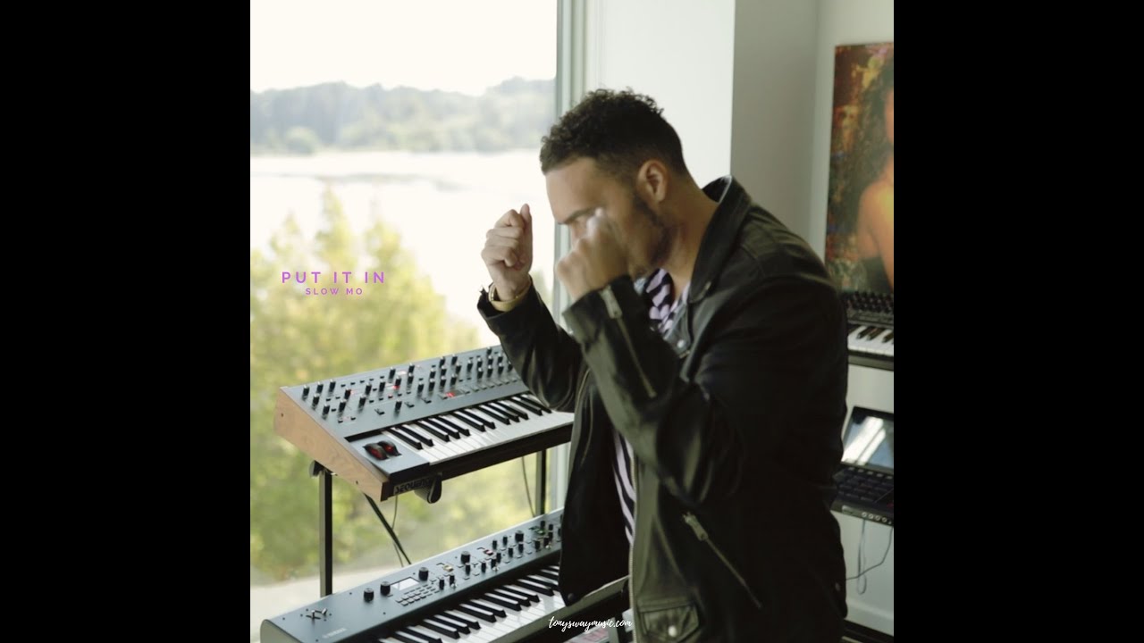 Playing a Pad sound on the Prophet 6 - RNB type Beat (Play it in Slow Mo)