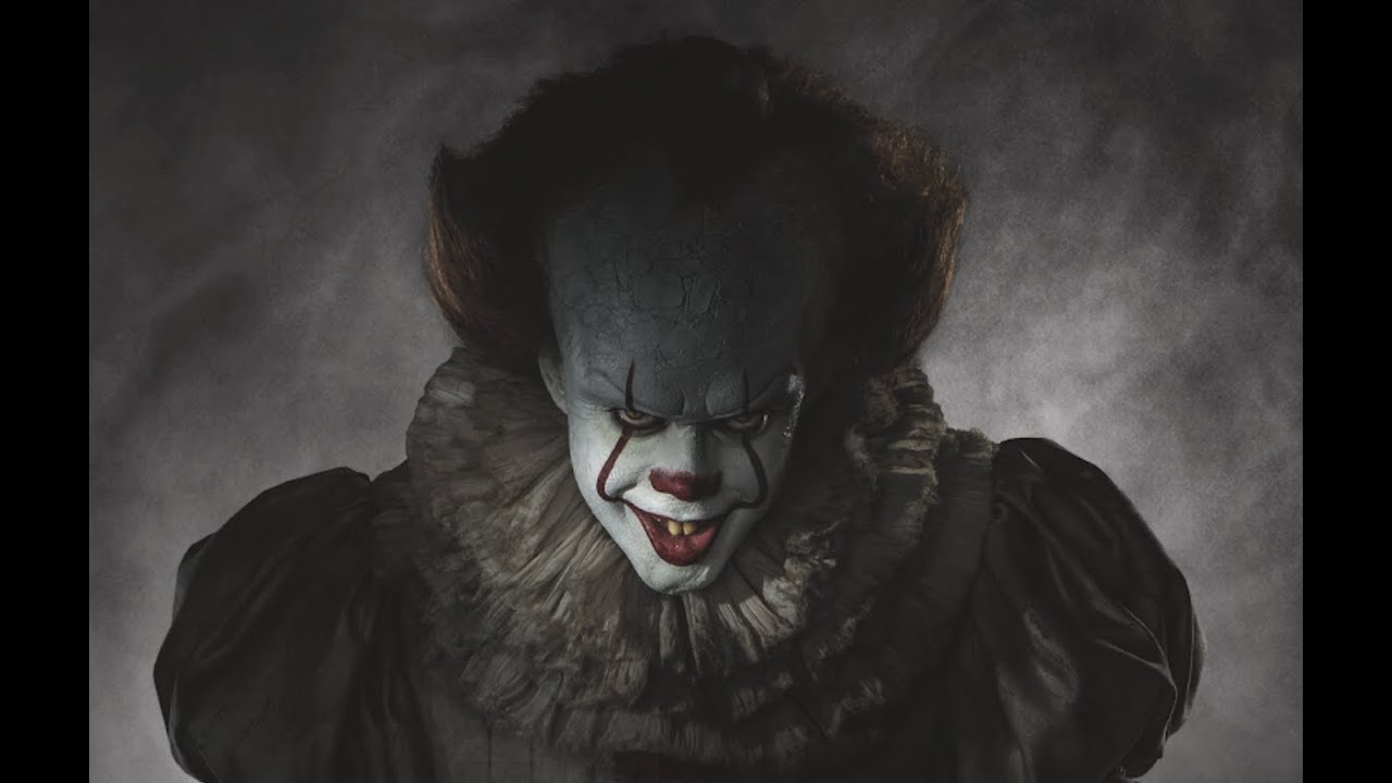IT - first FULL look on PENNYWISE! 🎈