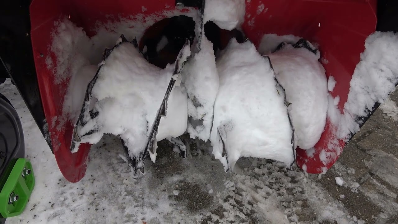 Honda und EGO Schneefräsen im Vergleich einstufig oder zweistufig, was ist der Unterschied!