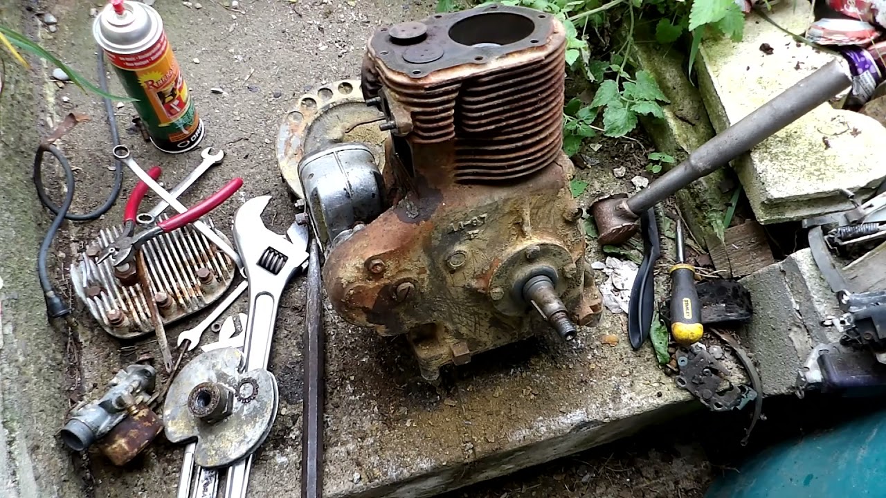 Scrapyard Wisconsin BKN 7 Horse Cast Iron Motor