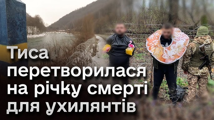 Лас, сасық аяғымды жалаңыз Ағаш түбінде жетілген жалаңаш әйелдер