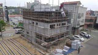 [Building Day 43, Part 5] lifting styrofoam to second floor  20180501 135600
