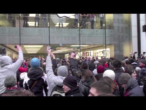 Video till Mycket folk när Apple Store öppnade i Frankfurt