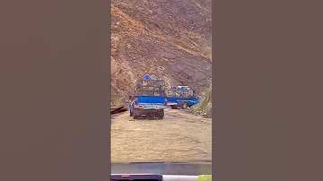 مرز ایران بلوچستان شوتی سوخت کش جان برای نان واکی اهنگ نیسان جاده کوهستانی غمگین لاتی محلی 