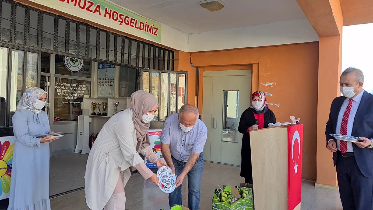 KAHRAMANMARAŞ’TA 100 ÖĞRENCİYE TABLET DAĞITILDI