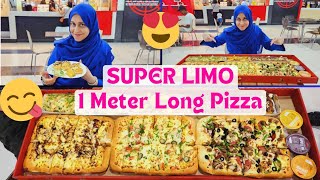 Super LIMO PIZZA from Pizza Hut #dubai 1Metre Pizza Food Review
