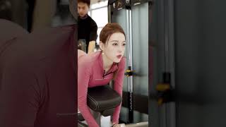 嫉妒美女健身教练不？
