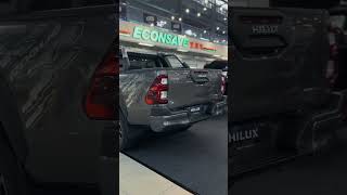Rogue Menyalaaa hilux pickuptruck