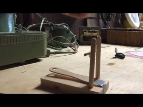 How to make a desktop catapult