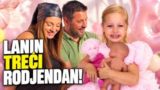 LANA ODUŠEVLJENA POKLONIMA ZA ROĐENDAN!
