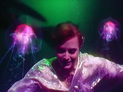 Scissor Sisters - Comfortably Numb (4K)