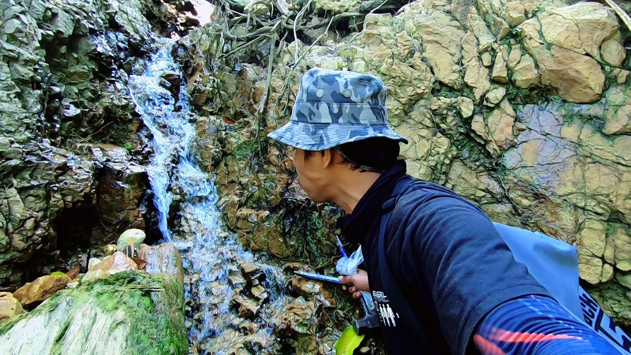 BERBURU BATU LUMUT SUNGAI DAREH,DI HUTAN SUMATRA BARAT !!