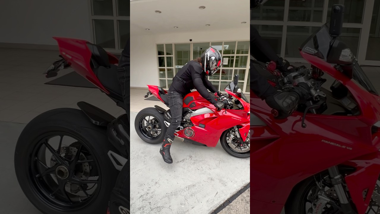 Monster Racing Bike Ducati Panigale V4 