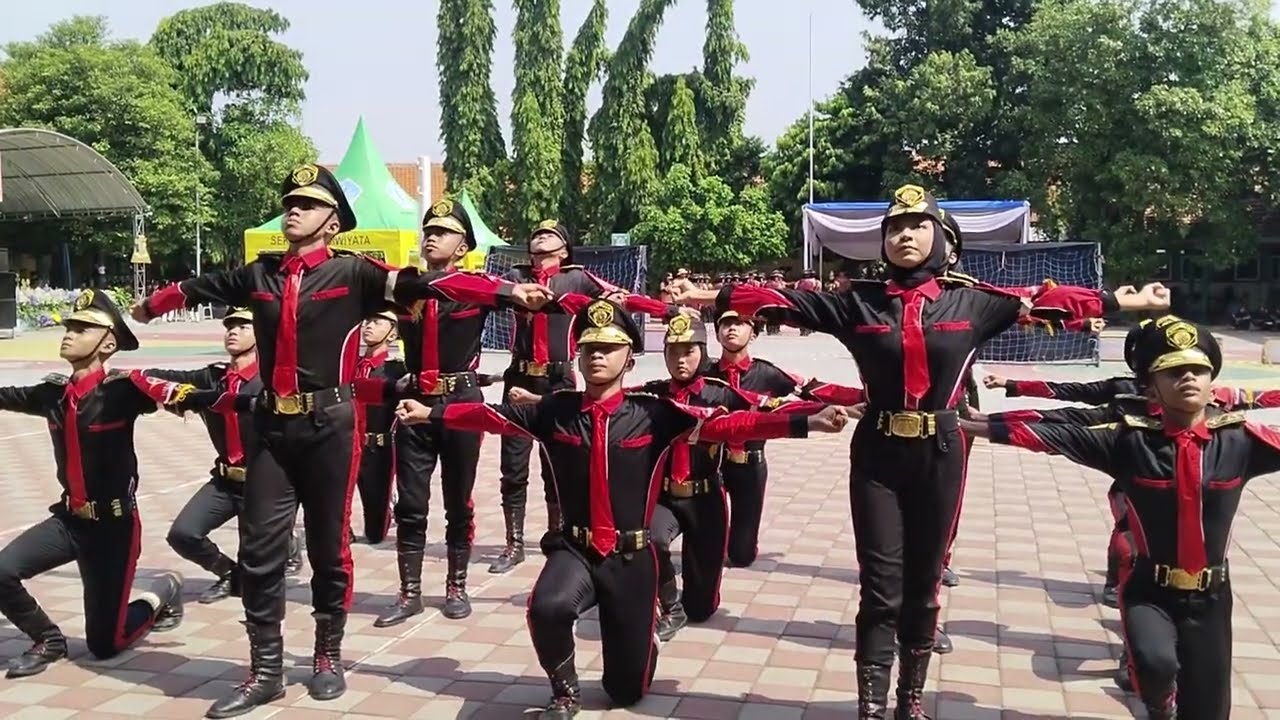 PENAMPILAN PASKIBRA MTSN 2 TULUNGAGUNG TIM A DI LKBB CLEOPATRA 2024