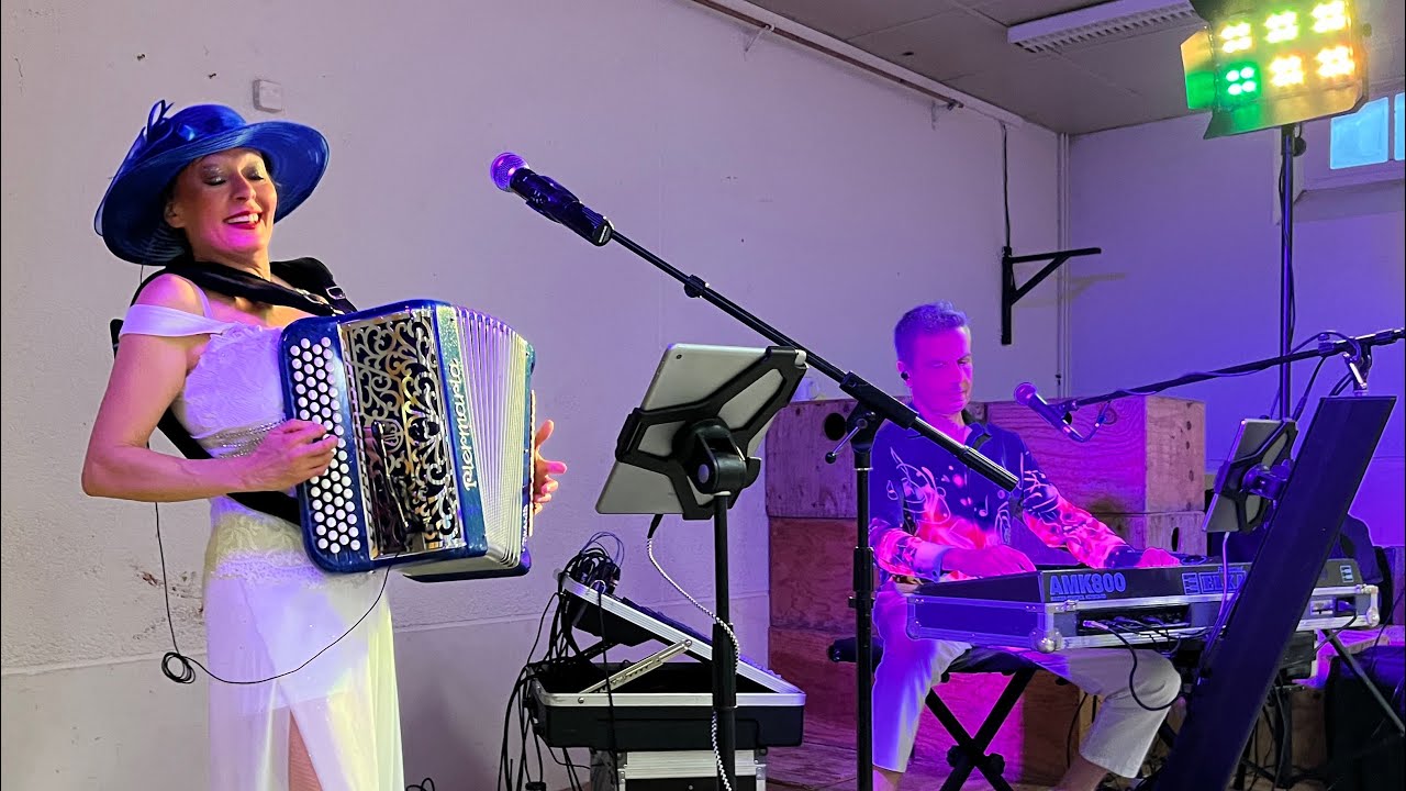 Florence Olivier,Laurent Navech ..medley « Le Madison Irlandais »