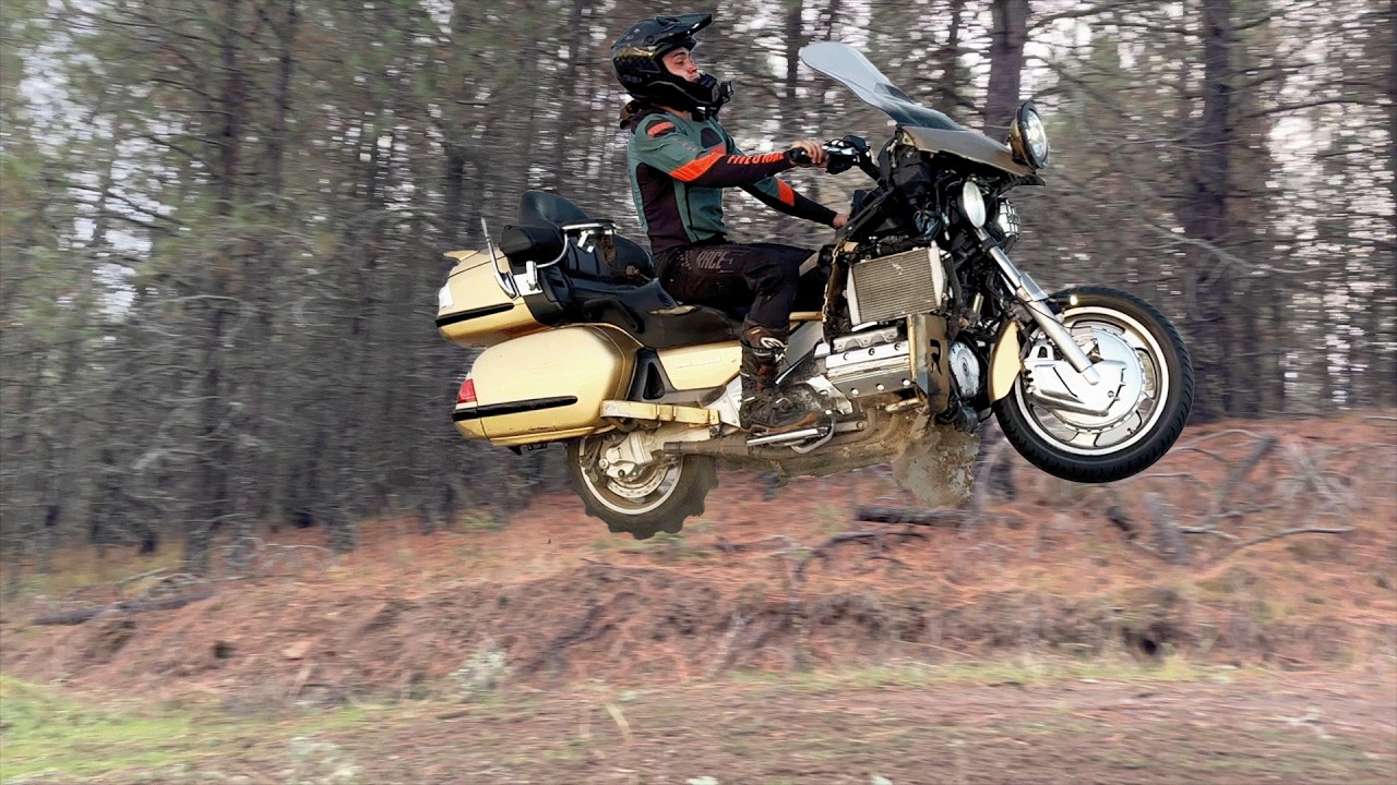 REBUILDING A HONDA GOLDWING TO OFFROAD! Paddle Tire in Snow