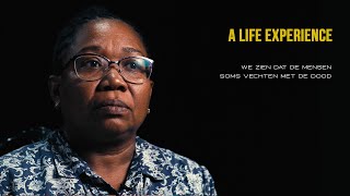 Download Lagu We zien dat de mensen soms vechten met de dood  - A Life Experience - Hilly Eduart MP3