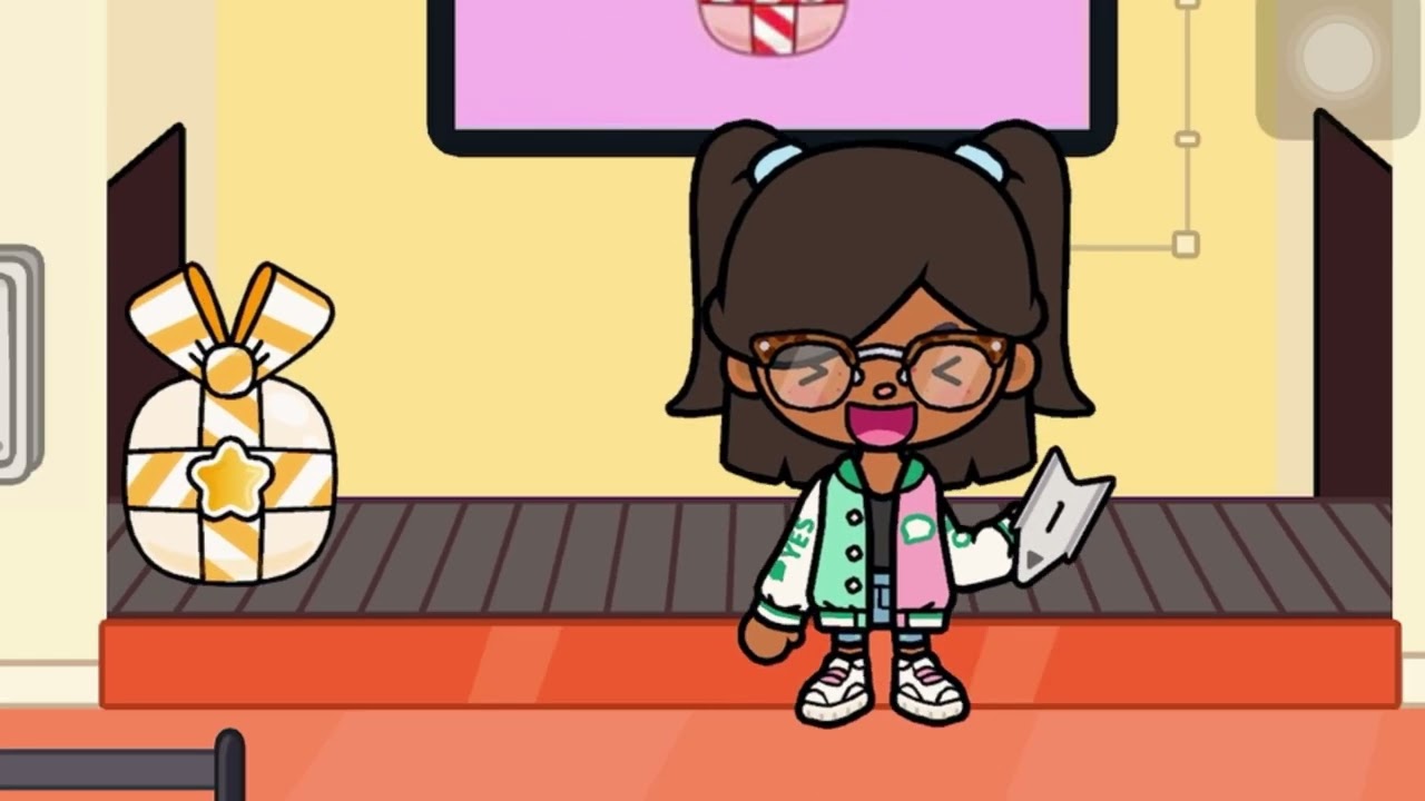 Picking up a free gift! (Toca life world) |roleplay|owner 1