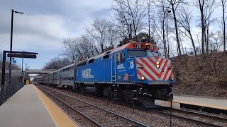 Metra Union Pacific North Train 819 to Kenosha @ Winnetka Station