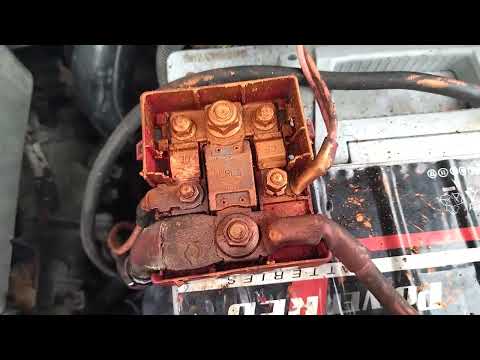 Renault Megane 2 - the car is completely de-energized - answer in the video.