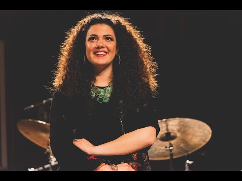 Nai Barghouti ناي البرغوثي