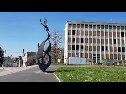 Silence sur l'esplanade de l'Université de Caen