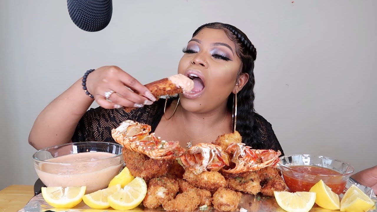 DEEP FRIED PRAWNS, KING CRAB LEG, AND LOBSTER MUKBANG/ SEAFOOD BOIL W/ QuttieQue Sauce