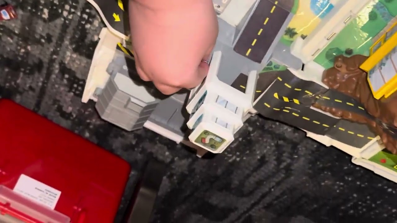 Old micro machines super van city but missing some parts.