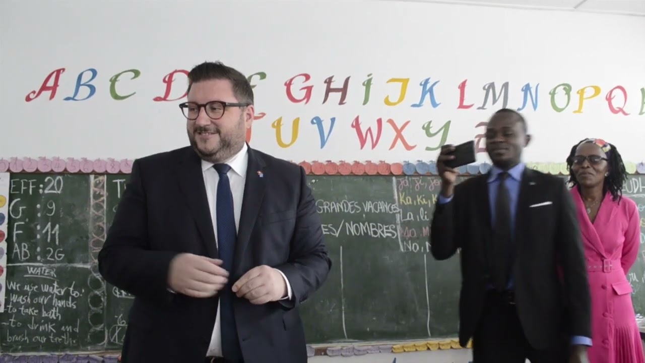 AMBASSADEUR DE SUISSE EN VISITE AU COLLEGE SAINT DAMIEN