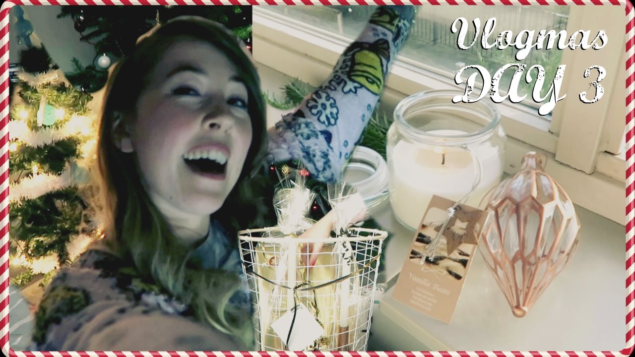 PRESENTS FOR ME AND YOU | MORE DECORATIONS | FESTIVE PJ'S | VLOGMAS | LABIAORIS