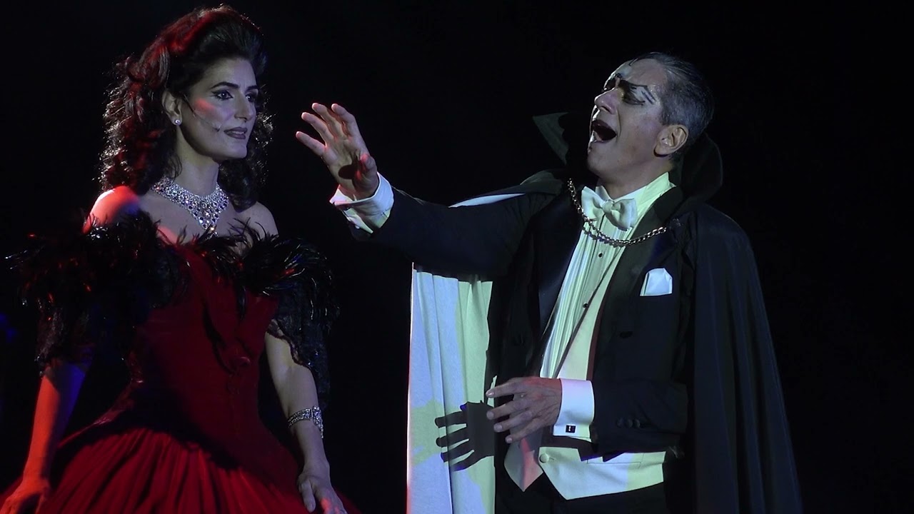 TEMA DE AMOR DE DRACULA  2022 LUNA PARK. JUAN RODO