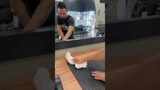 Como Um Barbeiro Inicia O Dia