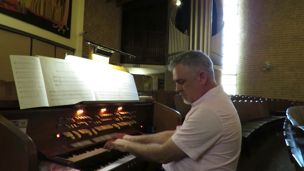 Theme and three variations on 'Es ist ein Ros' entsprungen' -- Chris Lamprecht