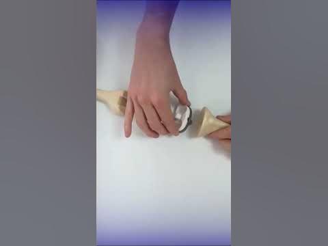 Як виглядає штучний колінний суглоб - YouTube