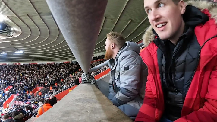Jak rozpocząć przyśpiewkę na stadionie...