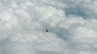 Video Posted on TikTok by a Commercial Pilot: Medellín UFO?