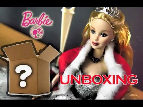 Holiday Celebration™ Barbie® Doll year 2001 detailed look