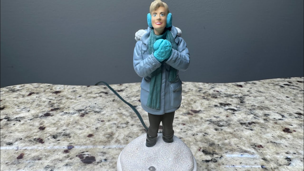 Hallmark Keepsake National Lampoon Ellen Griswold magic ornament. 