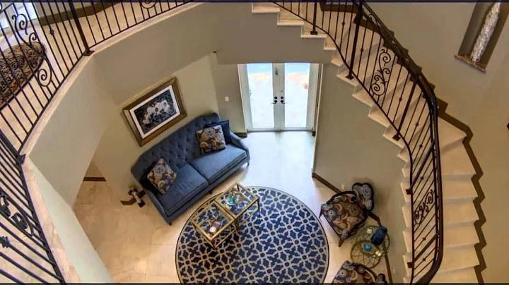 2232 Phoenix Ave | Deborah Khoury