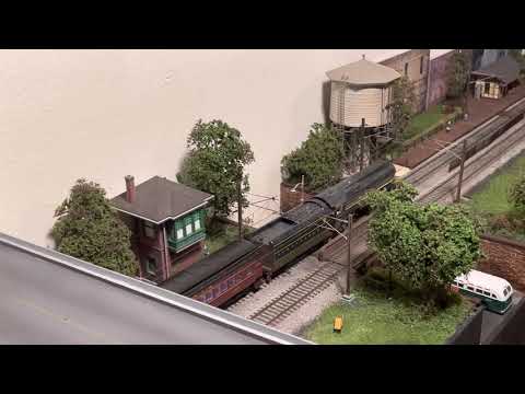 HO PRR K4 Streamlined by Bachmann (weathered)